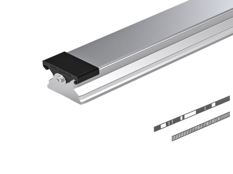 Roller Guide Rails SNS with cover strips and protective caps